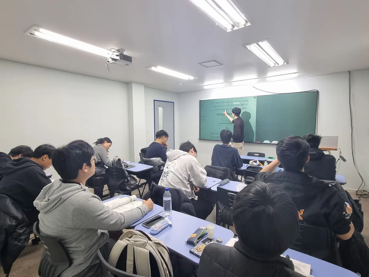 투탑과학전문학원 대표 이미지