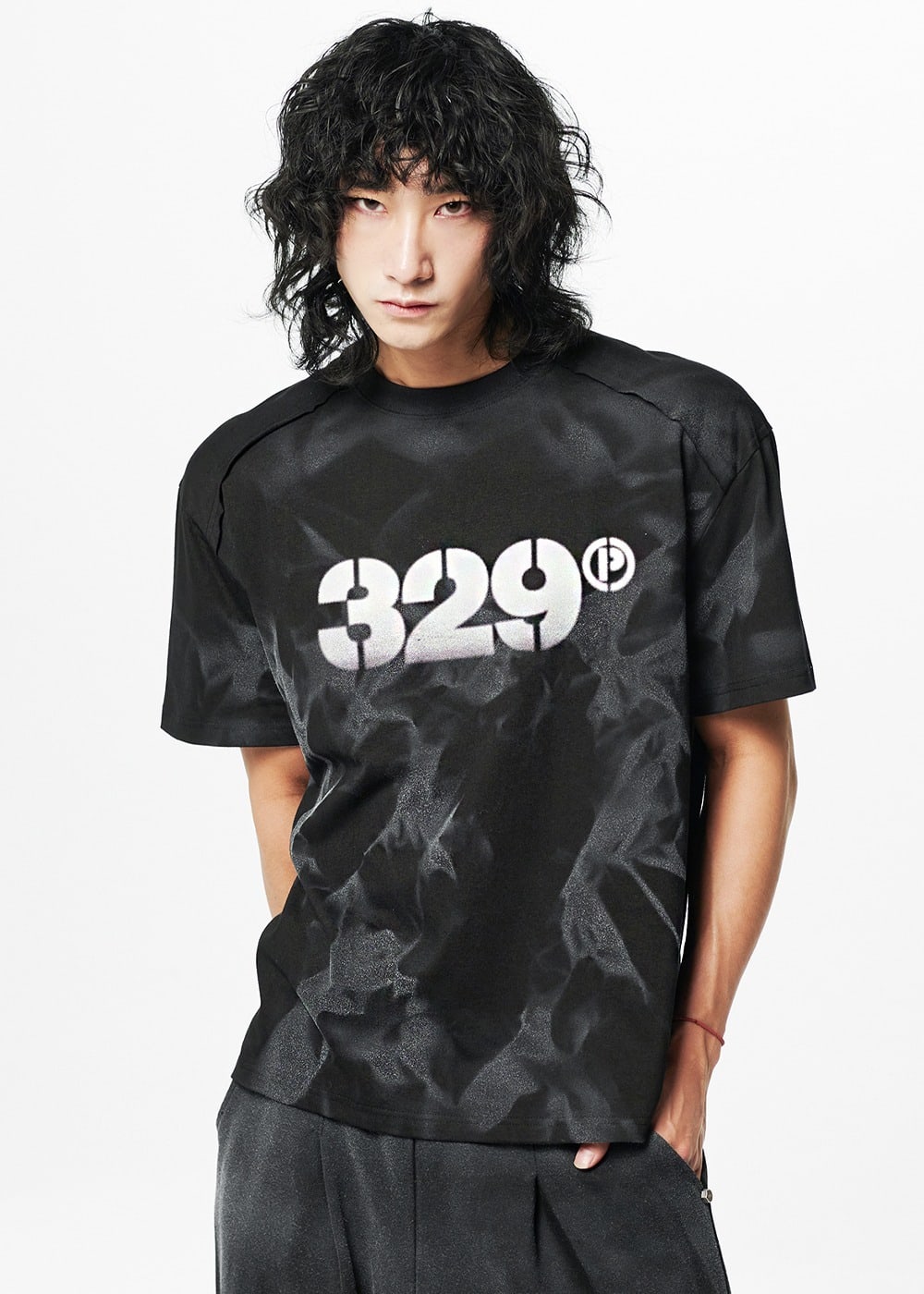 329 Fireworks Printed Short-Sleeved T-Shirt 329_BLACK 불꽃놀이 프린트 반팔 티셔츠_블랙